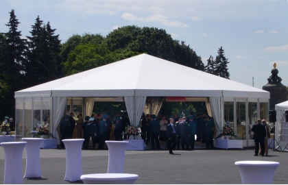 Multi-side outdoor event tent