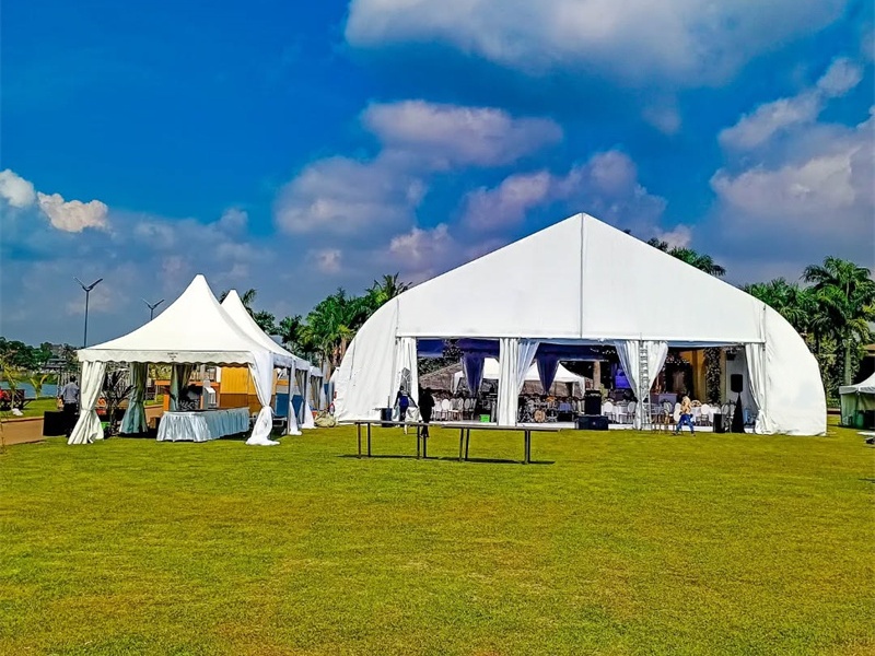 30×40m White Curve Wedding Tent