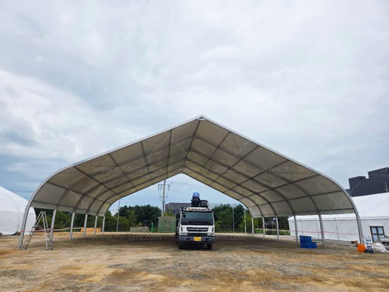 35×25m Curved Commercial Event Tent
